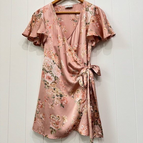Dress Forum Pink Floral Satin Wrap Mini Dress Size Small - Picture 8 of 15